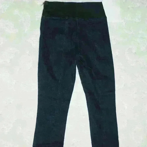 NWOT GUESS PUSH UP LEGGINGS - Picture 2 of 5